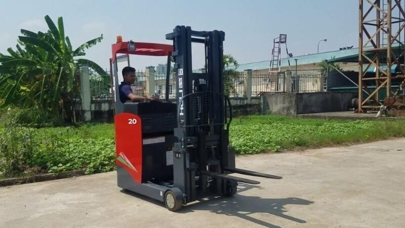 Xe Nâng Reach Truck Đứng Lái 2 Tấn Heli