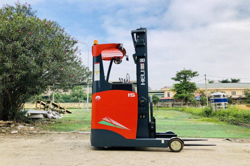 Xe Nâng Reach Truck Đứng Lái 1.5 Tấn Heli