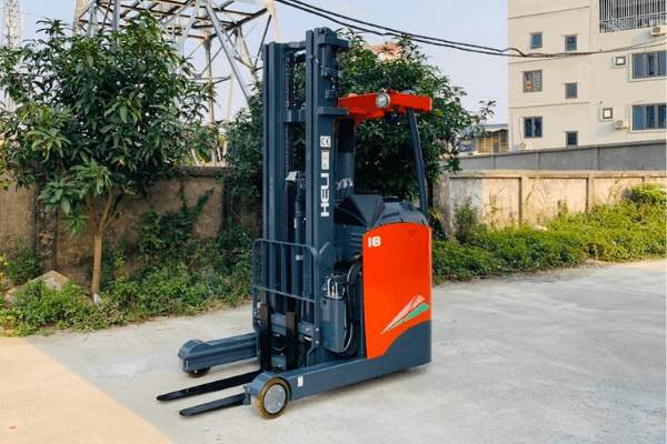 Xe Nâng Reach Truck Đứng Lái 1.8 Tấn Heli