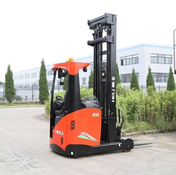 Xe nâng reach truck ngồi lái 2 tấn heli chính hãng